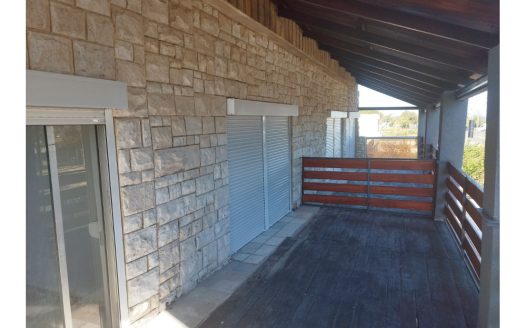 Alquilamos Casa de Altos en Shangrilá Sobre Principal y Cerca de Rambla