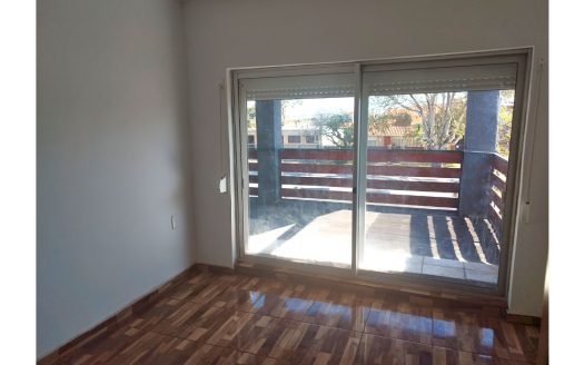 Alquilamos Casa de Altos en Shangrilá Sobre Principal y Cerca de Rambla