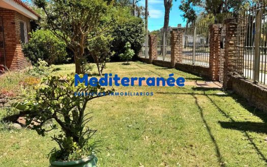 Imponente Casa Sobre Avenida Del Parque, Shangrila.